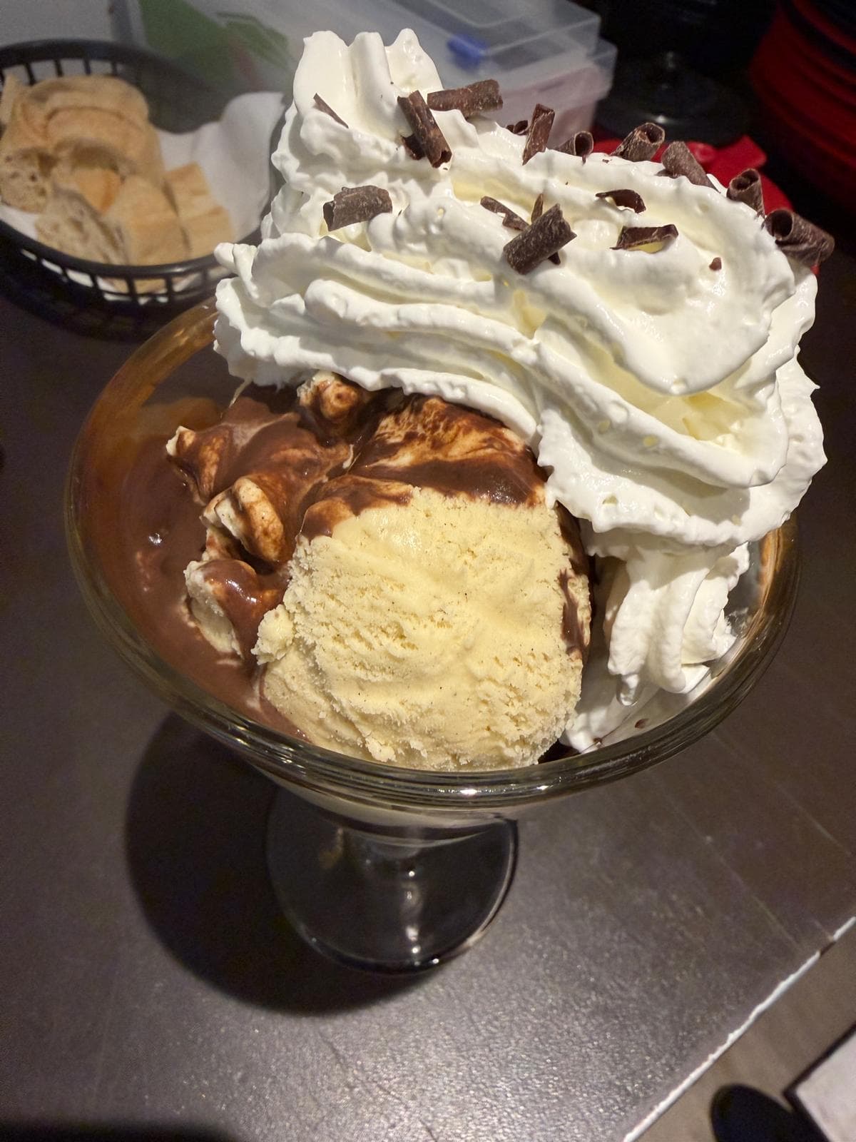 Ice cream sundae